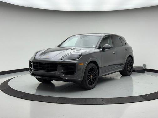 2024 Porsche Cayenne S