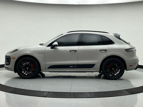 Chalk 2022 Porsche Macan Macan GTS