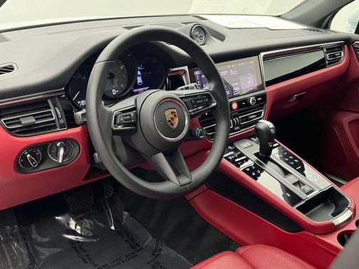 2024 Porsche Macan S