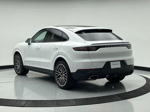 White 2023 Porsche Cayenne Cayenne