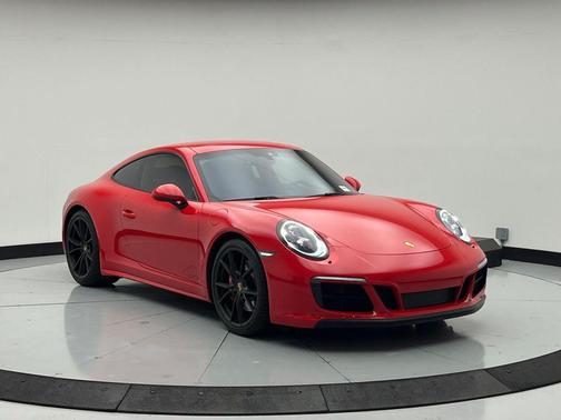 Guards Red 2018 Porsche 911 Carrera 4 GTS