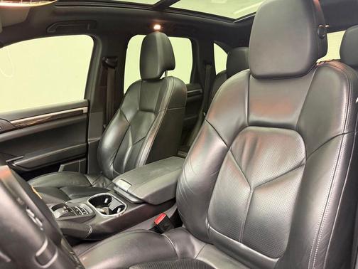 Meteor Gray Metallic 2013 Porsche Cayenne Cayenne