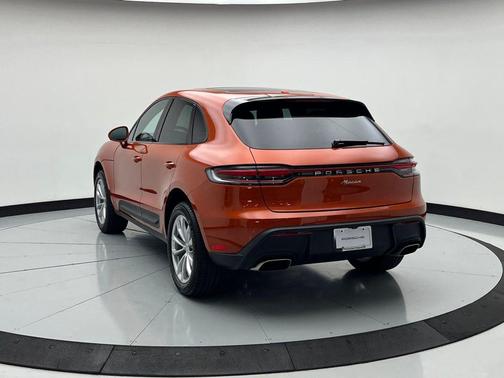 2025 Porsche Macan 