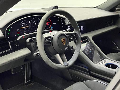 2023 Porsche Taycan GTS