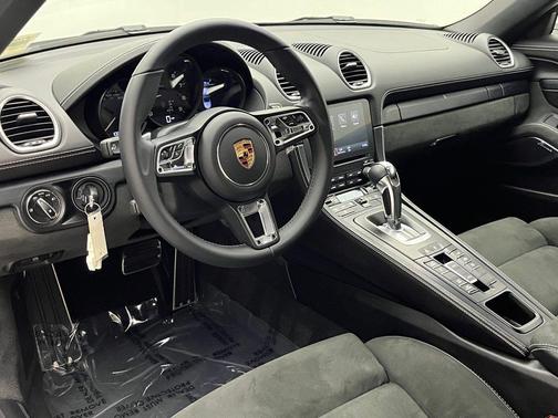 2023 Porsche 718 Spyder 