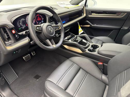2026 Porsche Cayenne Turbo
