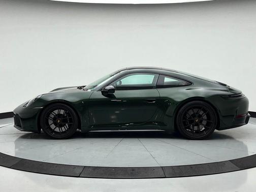 2026 Porsche 911 Carrera 4 GTS