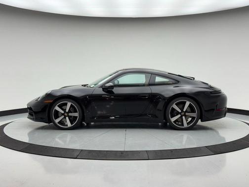 2026 Porsche 911 Carrera
