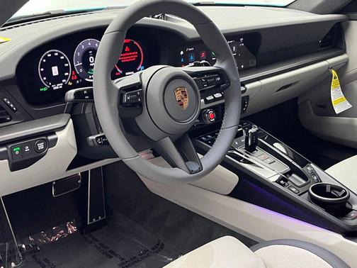 2025 Porsche 911 Carrera GTS