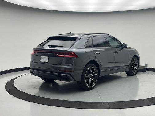 Daytona Gray Pearl Effect 2020 Audi Q8 55 Prestige