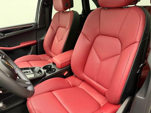 2026 Porsche Macan S