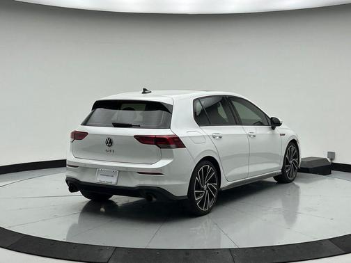 2022 Volkswagen Golf GTI 2.0T S DSG