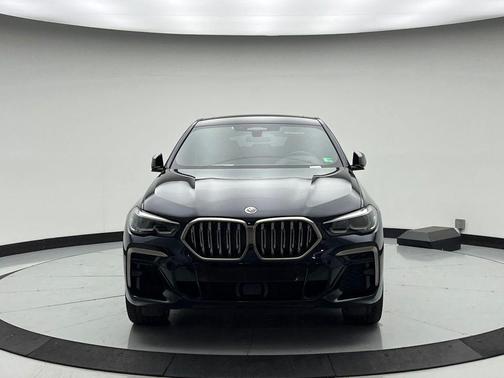 2022 BMW X6 M50i