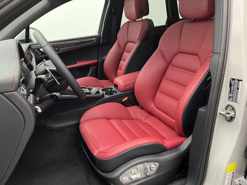 2026 Porsche Macan GTS