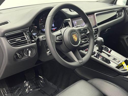 Carrara White 2025 Porsche Macan Macan