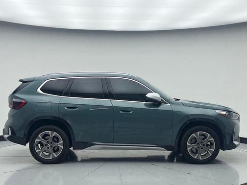 Cape York Green Metallic 2023 BMW X1 xDrive28i