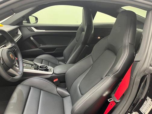 Jet Black Metallic 2025 Porsche 911 911 Carrera S