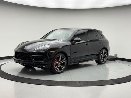 2013 Porsche Cayenne GTS