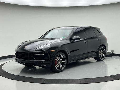 2013 Porsche Cayenne GTS
