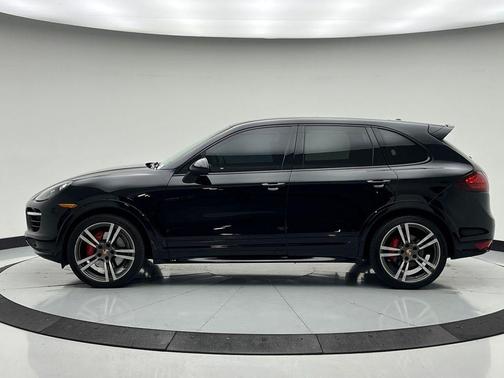 2013 Porsche Cayenne GTS