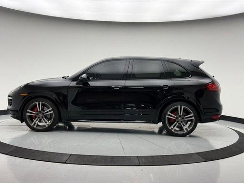 2013 Porsche Cayenne GTS