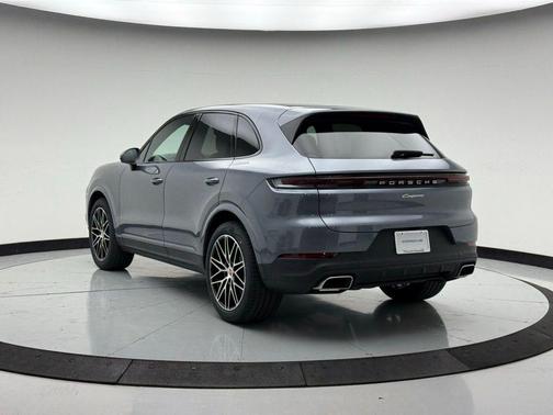 Platinum Silver Metallic 2026 Porsche Cayenne Cayenne