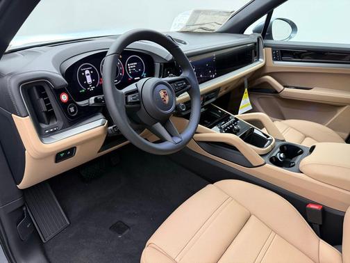 Platinum Silver Metallic 2026 Porsche Cayenne Cayenne