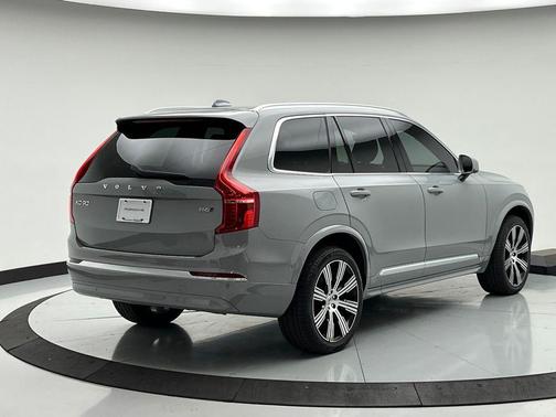 Vapour Grey Metallic 2025 Volvo XC90 B6 Plus 7-Seater