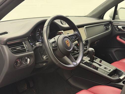 2023 Porsche Macan GTS