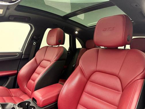 2023 Porsche Macan GTS