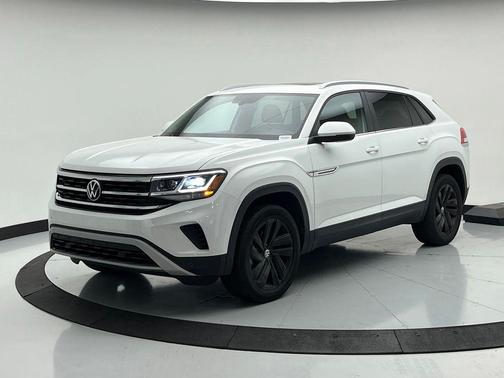 Pure White 2021 Volkswagen Atlas Cross Sport 3.6L V6 SE w/Technology