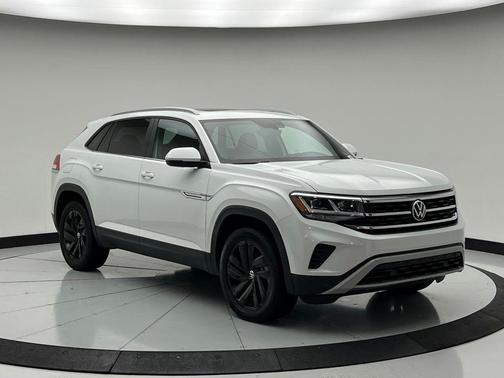 Pure White 2021 Volkswagen Atlas Cross Sport 3.6L V6 SE w/Technology