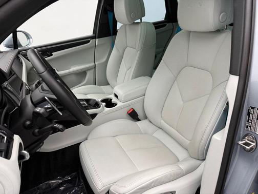 2024 Porsche Macan GTS