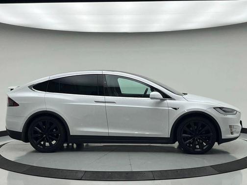 Pearl White Multi-Coat 2019 Tesla Model X Long Range