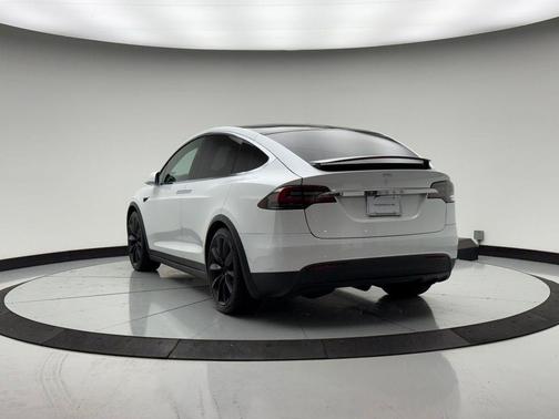 Pearl White Multi-Coat 2019 Tesla Model X Standard Range