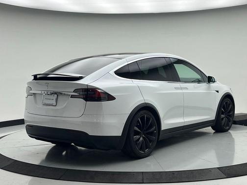 Pearl White Multi-Coat 2019 Tesla Model X Long Range