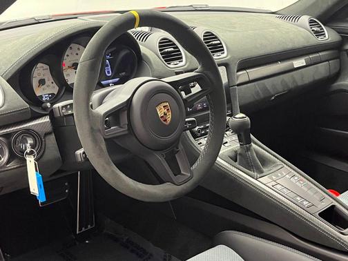 2025 Porsche 718 Cayman GT4 RS