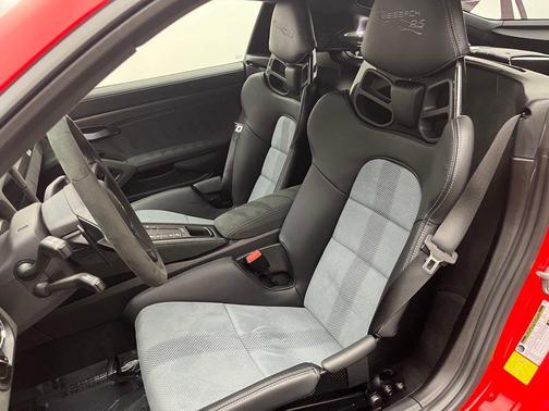 2025 Porsche 718 Cayman GT4 RS