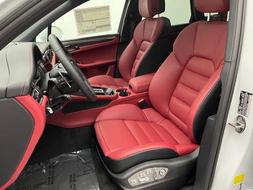 2026 Porsche Macan S