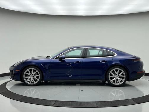 2025 Porsche Panamera 