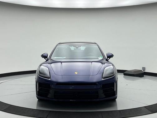 2025 Porsche Panamera 