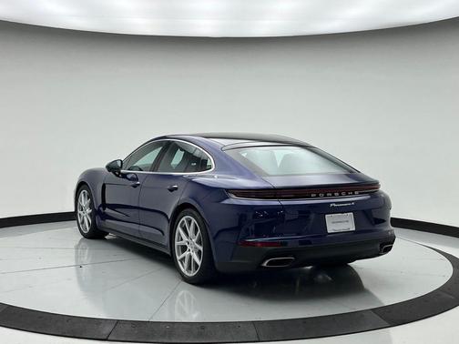 2025 Porsche Panamera 