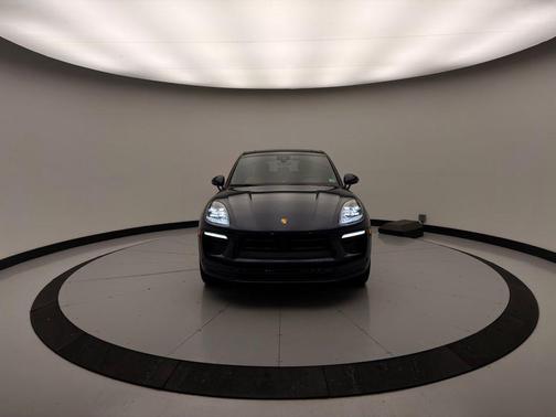 2023 Porsche Macan 