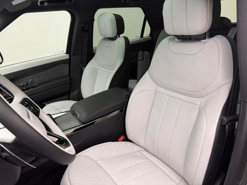 2024 Land Rover Range Rover Sport SE