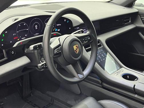 2023 Porsche Taycan 