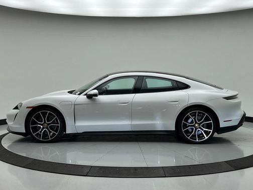 2023 Porsche Taycan 