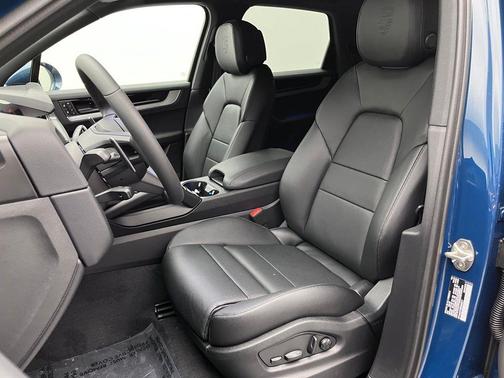 2025 Porsche Cayenne Cayenne