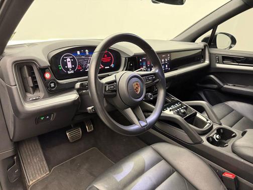 2024 Porsche Cayenne S