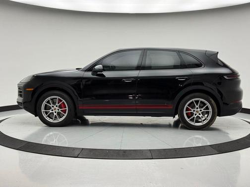 2024 Porsche Cayenne S