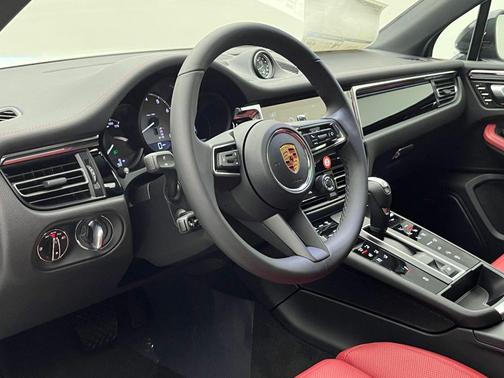 2026 Porsche Macan S